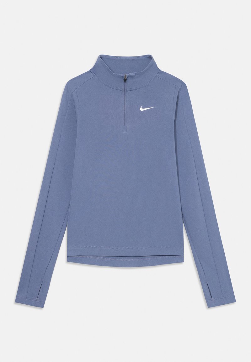 Langärmliger Nike-Pullover in Hellblau, mit einem Viertelreißverschluss-Kragen, strukturiertem Stoff und einem weißen Logo auf der Brust.