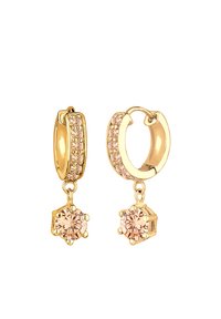 Guld hoops øreringe med en skinnende overflade, dekoreret med pink krystaller og en aftagelig charme med et stjernedesign.