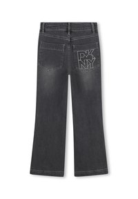 Jeans de pierna ancha gris oscuro con dos bolsillos traseros, uno de ellos con el logo "DKNY" bordado en blanco.