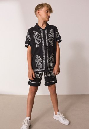 Next, SET - Shorts - black white