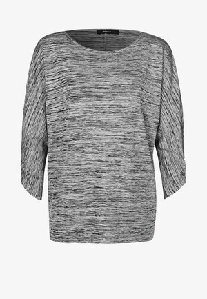 Top gris de punto con una forma holgada y cuadrada, con mangas anchas y un patrón de rayas texturizadas en todo el tejido, que ofrece un ajuste relajado.