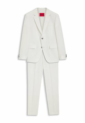 Weißer zweiteiliger Anzug mit Blazer mit Reverskragen, zwei Knöpfen, Pattentaschen und dazu passenden geraden Hosen.