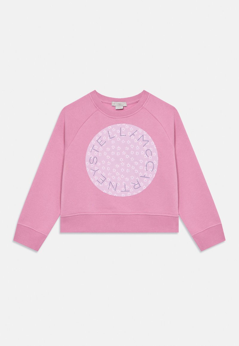 Sweatshirt cropped cor-de-rosa com mangas raglan. Apresenta um gráfico circular com "STELLA McCARTNEY" e padrões de estrelas em rosa claro e branco.