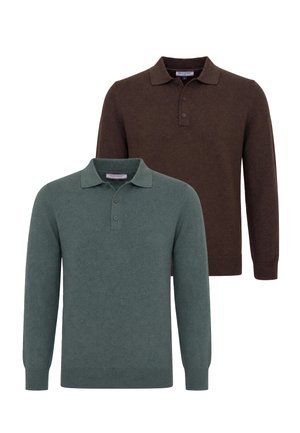 Due maglie polo a manica lunga, una verde e una marrone scuro, esposte su sfondo bianco.
