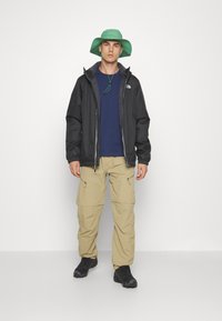 The North Face QUEST INSULATED JACKET - Winter jacket - black