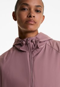 OYSHO WATER-REPELLENT WINDBREAKER - Let jakke / Sommerjakker - mauve
