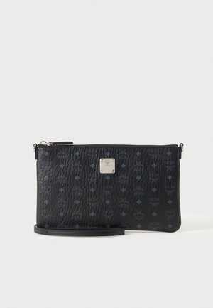 MCM, AREN VI FLAT POUCH - Pochette - black