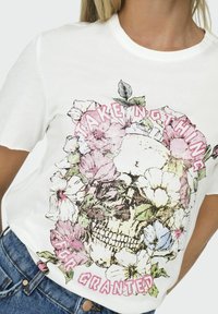 ONLY ONLLUCY LIFE BOX - Camiseta estampada - cloud dancer