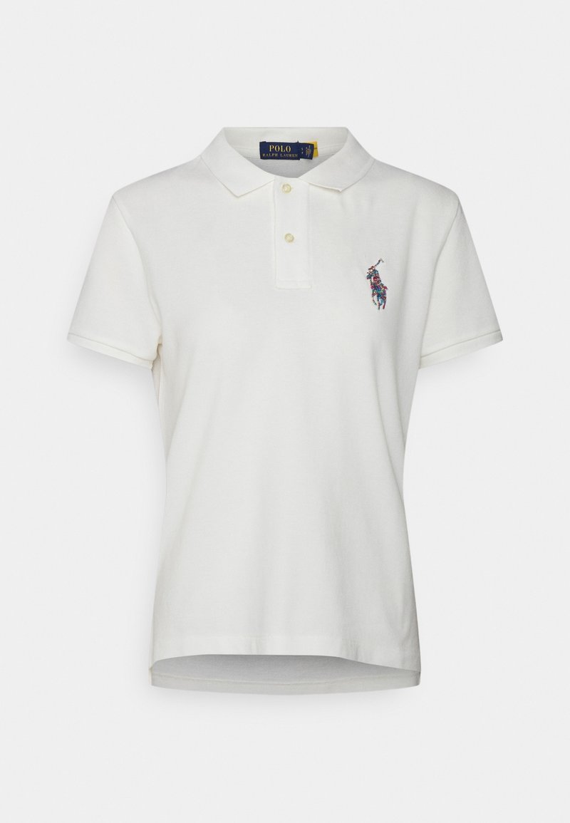 Bílá polokošile s krátkým rukávem, se dvěma knoflíky a vícerozměrně vyšívaným logem hráče polo na levé straně hrudi.