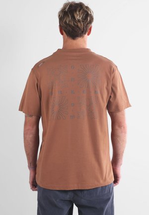 T-shirt imprimé - spice brown