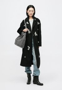 Cinq à Sept CRYSTAL GRAVIS COAT - Klasični plašč - black