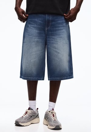 Bershka SKATER-BERMUDA  - Farkkushortsit - dark blue