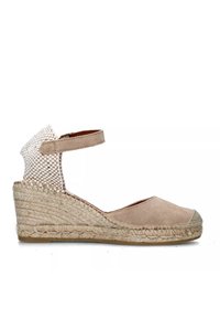 Wedge espadrille beige con tomaia in tessuto e tacco intrecciato. Presenta una punta piatta, cinturino alla caviglia e suola in juta naturale con dettagli strutturati.