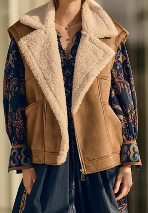 Next, Veste sans manches - brown