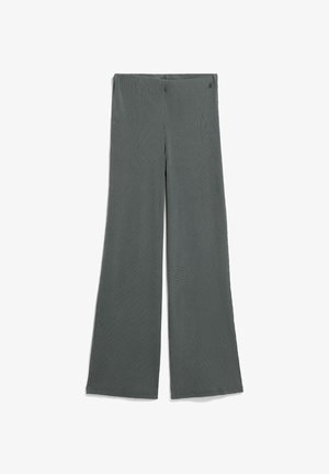 Donkergrijze, wijd uitlopende broek met hoge tailleband, plat liggend op een witte achtergrond.