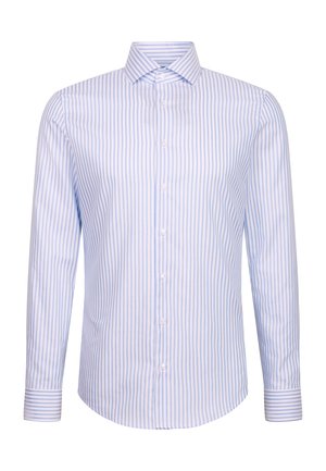 Męska koszula formalna z długim rękawem w jasnoniebieskie i białe pionowe paski, z guzikami z przodu, klasycznym kołnierzykiem i guzikami przy mankietach.