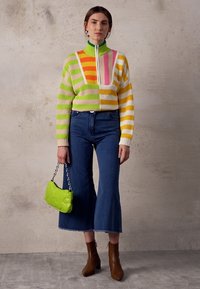 Mother of Pearl CROPPED WIDE LEG TROUSER - Jean flare - stone wash