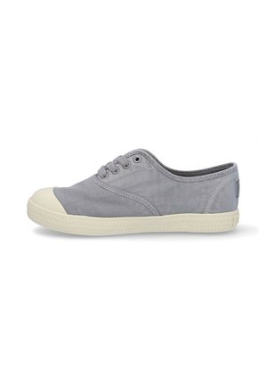 Zapatos con cordones - gris
