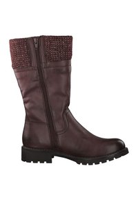 Botte en cuir marron jusqu'au genou avec une bordure en tricot texturé, dotée d'une fermeture éclair sur le côté et d'une semelle épaisse noire.