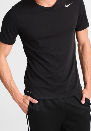 Jednoduché tričko - black