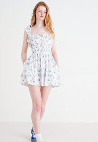 Thumbnail Image 2