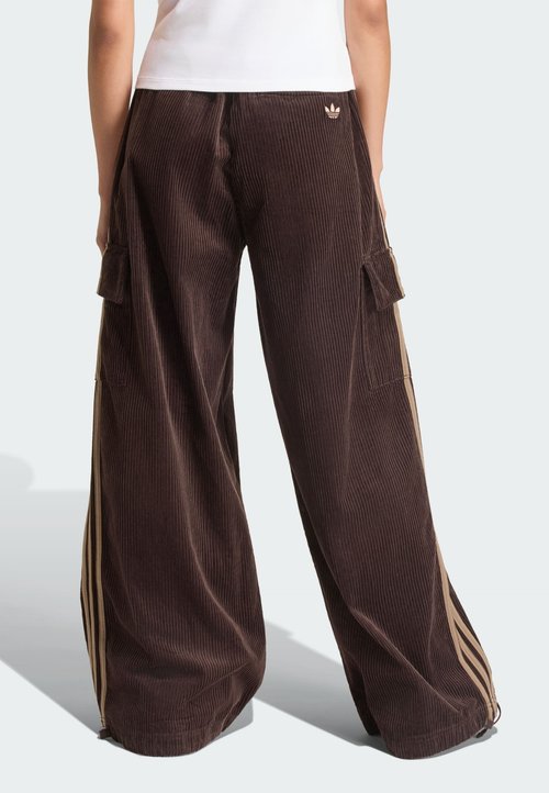 adidas ORIGINALS CORDUROY 3S CARGO PANTS - Pantalones cargo - aurora coffee khaki six — foto 2