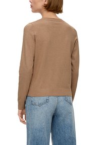 s.Oliver Trui - sandstein