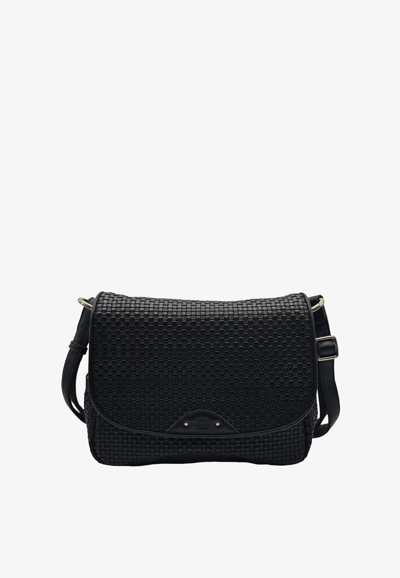 Sac messager tissé noir avec une surface texturée, fermeture à rabat et sangle ajustable, présentant un accent courbé à la base.