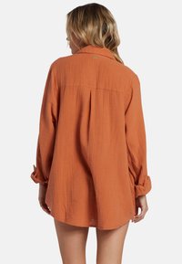 Billabong SWELL - MANCHES LONGUES POUR - Skjortebluser - brown