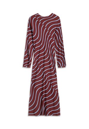 Vestito marrone a maniche lunghe con strisce ondulate celesti e scollo rotondo, mostrato su sfondo bianco.