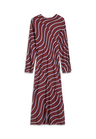 Robe marron à manches longues avec des rayures ondulées bleu clair et un col rond, présentée sur fond blanc.