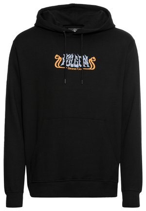 Sort hætte trøje lavet af bomuldsblanding, med en frontlomme, justerbar snor og stiliseret grafik i orange og blå tværs over brystet.