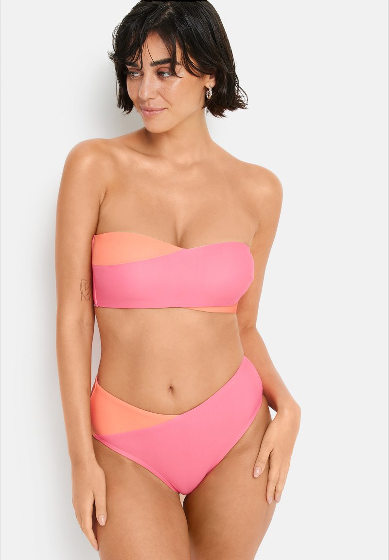 LASCANA - LSCN BY LASCANA BANDEAU BIKINI SET - Bikini - coral/pink, Forstørre