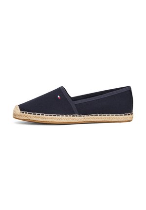 Mørkeblå lærred espadrille med naturlig juttesål og lille rød, hvid og blå logo på oversiden.