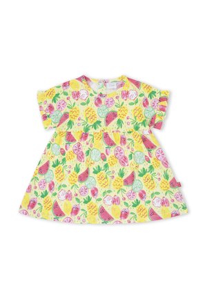 Vestido amarillo para niños pequeños con mangas cortas y estampados coloridos de frutas que incluyen piñas, sandías y rodajas de cítricos.