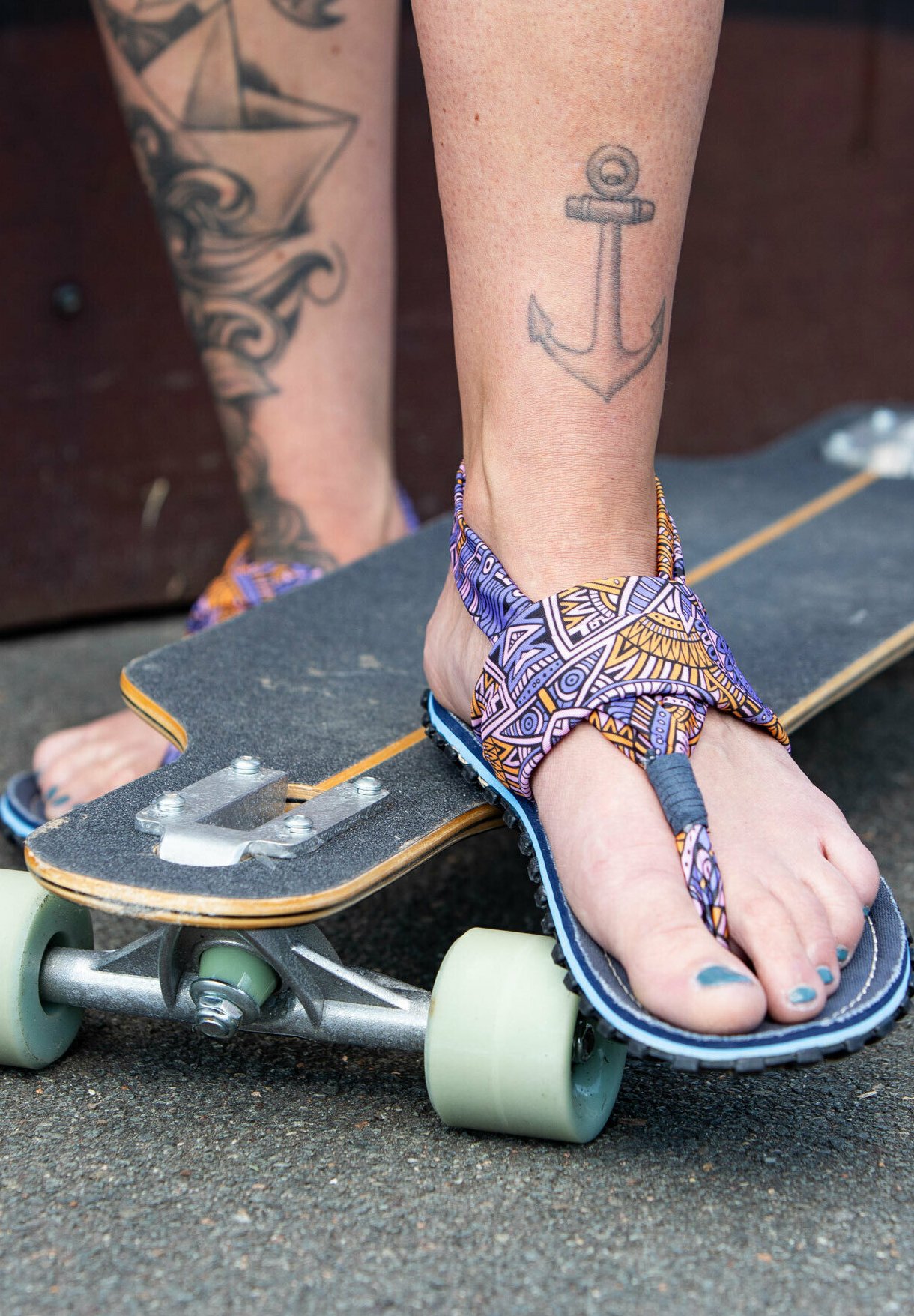 Gumbies Sandales Slap Grandes Tailles Femme – Tongs Vintage Multicolores Aztec, Confort Pieds Nus, Semelle Antidérapante Caoutchouc Recyclé
