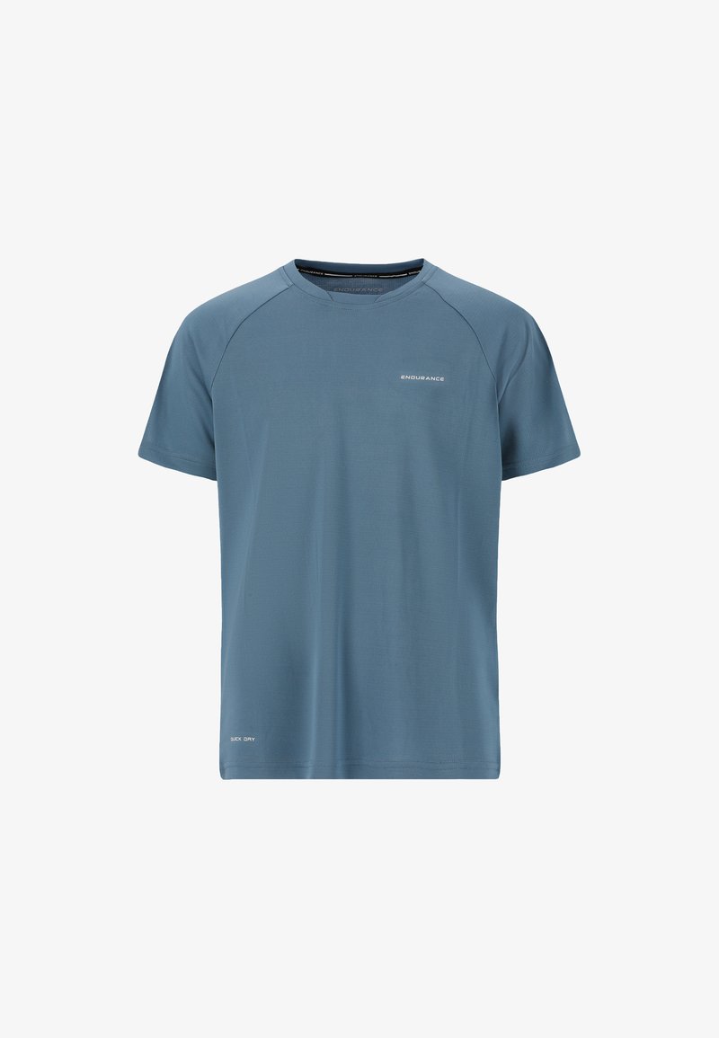 Sininen lyhythihainen urheilu t-paita, joka on valmistettu kevyestä ja sileästä kankaasta. Siinä on pyöreä kaula-aukko ja hillitty brändäys edessä.