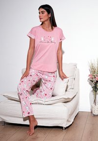 LELA REGULAR FIT - Pidžaamakomplekt - pink