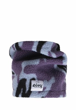 Chauffe-né en polaire avec un motif camouflage violet et bleu accentué de noir. Comprend une étiquette de marque blanche en bas.