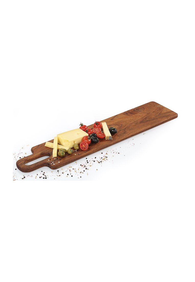 Tagliere in legno con una finitura liscia di colore marrone scuro, decorato con fette di formaggio, olive e pomodorini disposti in modo armonioso.