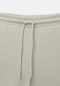 PULL&BEAR JOGGER - BERMUDA - Træningsbukser - mint