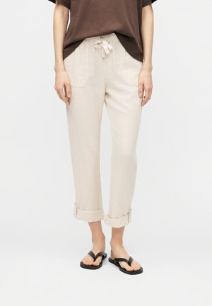 ON THE SEASHORE - Bukser - parchment