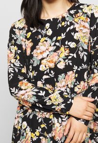 Pieces Petite Denní šaty - black