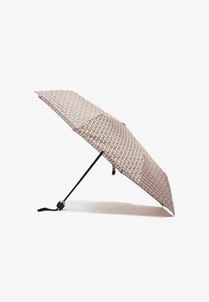 Ombrello pieghevole con una copertura a motivo in beige chiaro e marrone scuro, dotato di una struttura in metallo nero e di un manico curvo.