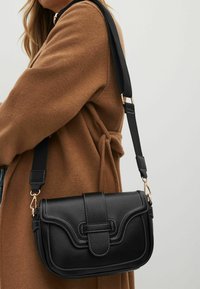 Next Skuldertasker - black