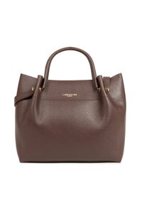 Borsa a tracolla in pelle marrone con finitura testurizzata, manici doppi e un sottile logo dorato sulla parte anteriore. Presenta un design strutturato e apertura superiore.