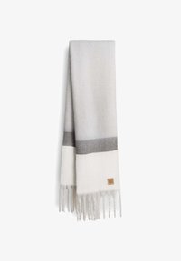 Selected, hazy fog melange