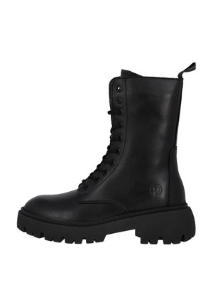 Bottine noire en cuir lisse avec un bout arrondi, à lacets à l'avant et semelle épaisse en caoutchouc texturé. Présente un branding minimaliste sur le côté.