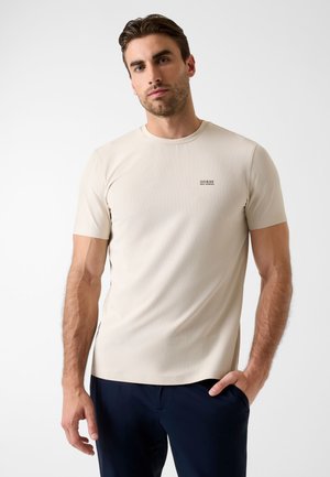- T-shirt basic