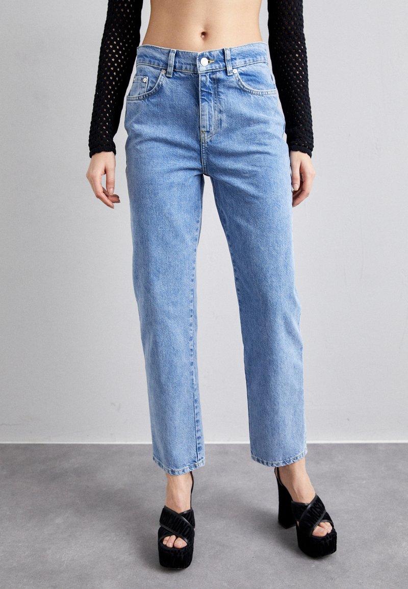 Moschino Jeans Women's Cargo Jeans Blue